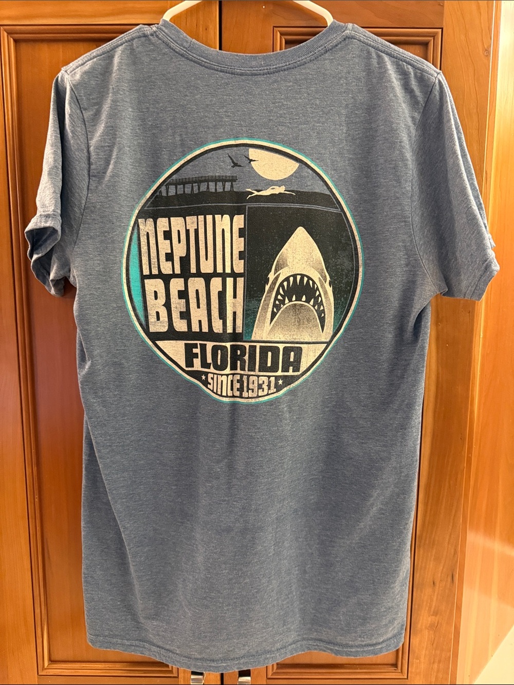Neptune Beach Florida Tee Size M